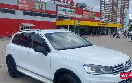 Volkswagen Touareg III, 2016 год, 2 900 000 рублей, 2 фотография