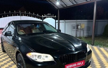 BMW 5 серия, 2011 год, 1 500 000 рублей, 2 фотография