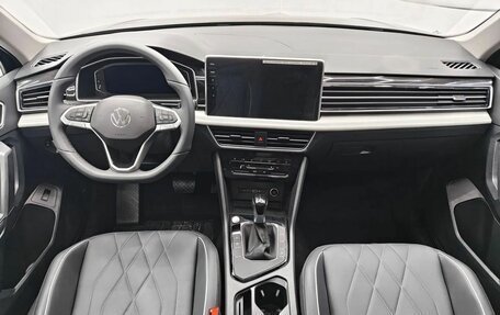 Volkswagen Tiguan II, 2026 год, 4 049 000 рублей, 9 фотография