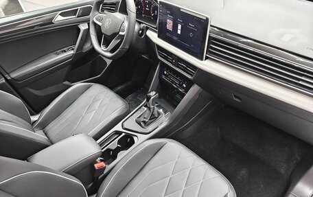 Volkswagen Tiguan II, 2026 год, 4 049 000 рублей, 13 фотография