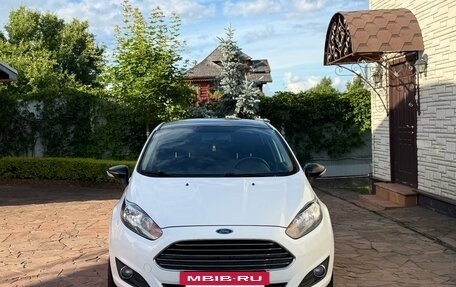 Ford Fiesta, 2017 год, 830 000 рублей, 2 фотография