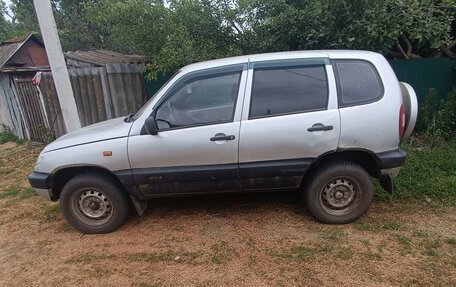 Chevrolet Niva I рестайлинг, 2003 год, 290 000 рублей, 3 фотография