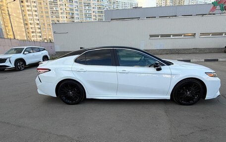 Toyota Camry, 2020 год, 2 950 000 рублей, 3 фотография