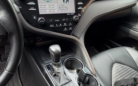 Toyota Camry, 2020 год, 2 950 000 рублей, 14 фотография