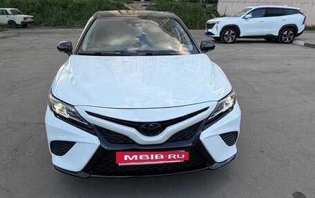 Toyota Camry, 2020 год, 2 950 000 рублей, 2 фотография