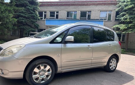 Toyota Corolla Verso I, 2002 год, 285 000 рублей, 2 фотография
