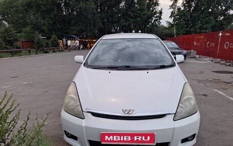 Toyota Wish II, 2004 год, 750 000 рублей, 1 фотография