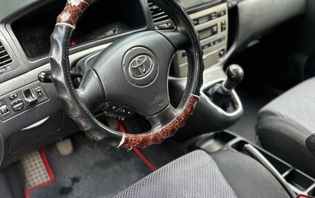 Toyota Corolla Verso I, 2002 год, 285 000 рублей, 12 фотография