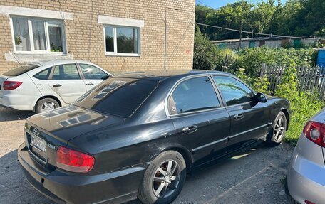 Hyundai Sonata IV рестайлинг, 2003 год, 300 000 рублей, 2 фотография