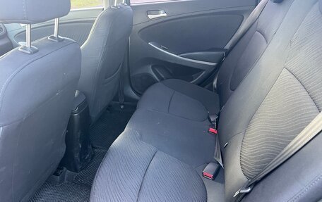 Hyundai Solaris II рестайлинг, 2014 год, 1 230 000 рублей, 10 фотография