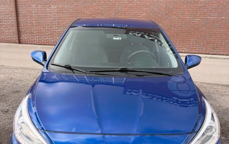Hyundai Solaris II рестайлинг, 2013 год, 700 000 рублей, 2 фотография