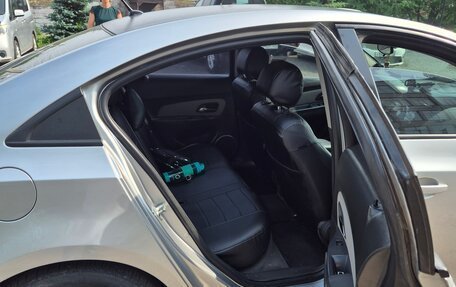 Chevrolet Cruze II, 2010 год, 600 000 рублей, 6 фотография
