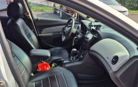 Chevrolet Cruze II, 2010 год, 600 000 рублей, 7 фотография