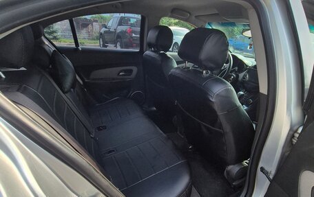 Chevrolet Cruze II, 2010 год, 600 000 рублей, 4 фотография