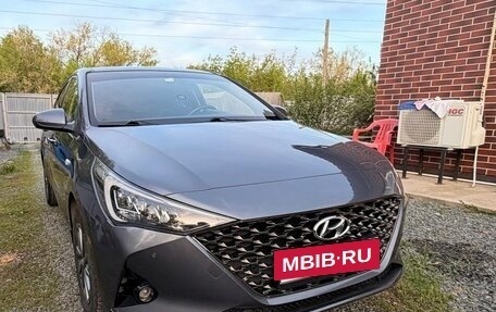 Hyundai Solaris II рестайлинг, 2022 год, 1 700 000 рублей, 8 фотография