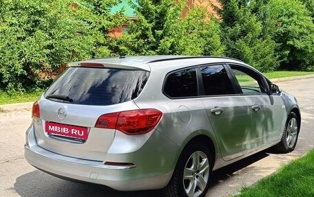 Opel Astra J, 2013 год, 790 000 рублей, 4 фотография