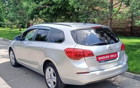 Opel Astra J, 2013 год, 790 000 рублей, 3 фотография