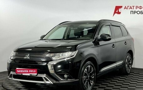 Mitsubishi Outlander III рестайлинг 3, 2021 год, 2 100 000 рублей, 1 фотография