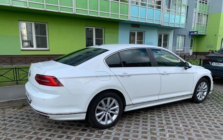 Volkswagen Passat B8 рестайлинг, 2018 год, 2 600 000 рублей, 2 фотография
