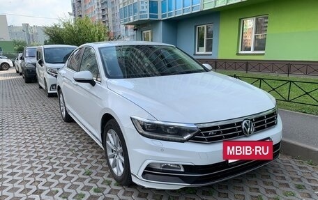 Volkswagen Passat B8 рестайлинг, 2018 год, 2 600 000 рублей, 3 фотография