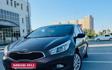 KIA cee'd III, 2014 год, 990 000 рублей, 12 фотография