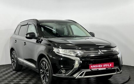 Mitsubishi Outlander III рестайлинг 3, 2021 год, 2 100 000 рублей, 4 фотография