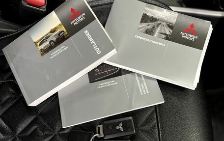 Mitsubishi Outlander III рестайлинг 3, 2021 год, 2 100 000 рублей, 24 фотография