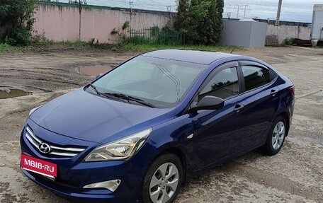 Hyundai Solaris II рестайлинг, 2016 год, 800 000 рублей, 1 фотография