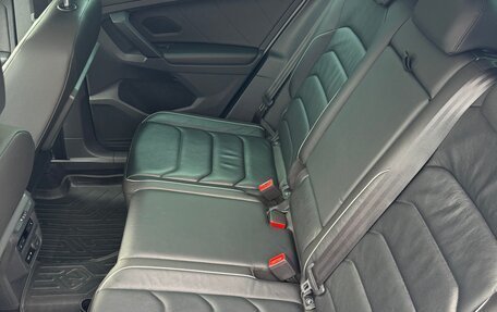 Volkswagen Tiguan II, 2019 год, 3 400 000 рублей, 16 фотография