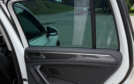 Volkswagen Tiguan II, 2019 год, 3 400 000 рублей, 26 фотография