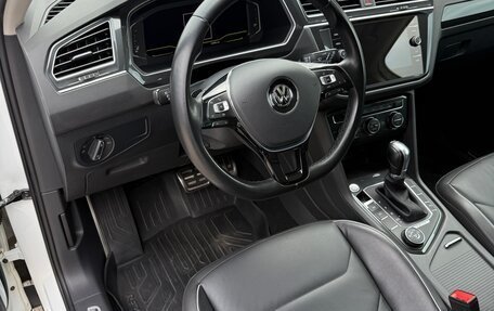 Volkswagen Tiguan II, 2019 год, 3 400 000 рублей, 22 фотография