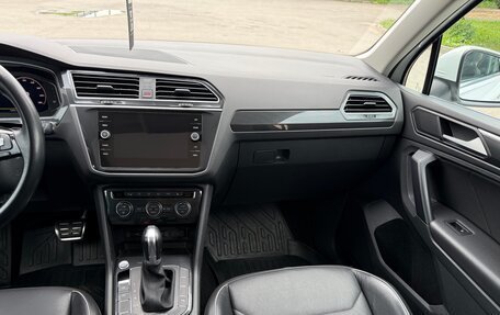 Volkswagen Tiguan II, 2019 год, 3 400 000 рублей, 30 фотография