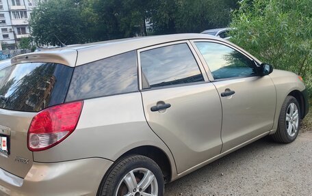 Toyota Matrix, 2003 год, 750 000 рублей, 2 фотография