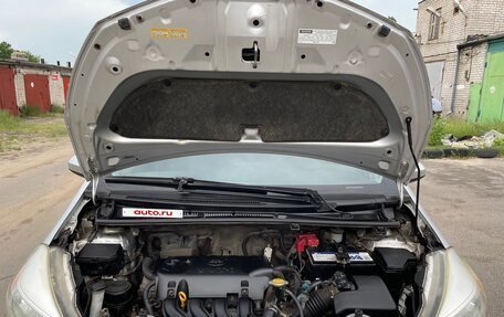 Toyota Yaris III рестайлинг, 2012 год, 1 100 000 рублей, 9 фотография