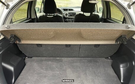 Toyota Yaris III рестайлинг, 2012 год, 1 100 000 рублей, 15 фотография