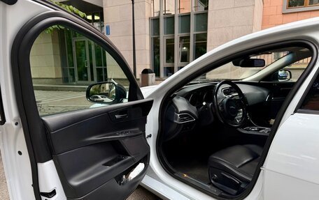 Jaguar XE I рестайлинг, 2018 год, 2 169 000 рублей, 10 фотография