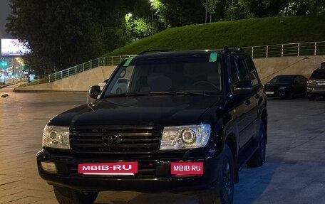 Toyota Land Cruiser 100 рестайлинг 2, 2005 год, 1 750 000 рублей, 13 фотография