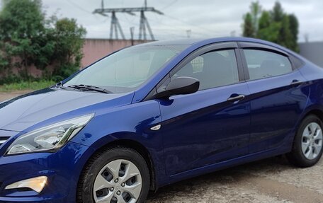 Hyundai Solaris II рестайлинг, 2016 год, 800 000 рублей, 2 фотография