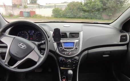 Hyundai Solaris II рестайлинг, 2016 год, 800 000 рублей, 16 фотография