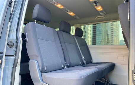 Volkswagen Caravelle T6 рестайлинг, 2019 год, 2 650 000 рублей, 12 фотография