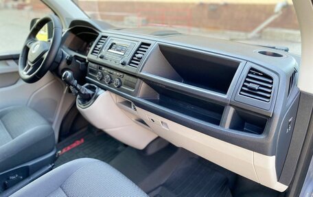 Volkswagen Caravelle T6 рестайлинг, 2019 год, 2 650 000 рублей, 11 фотография