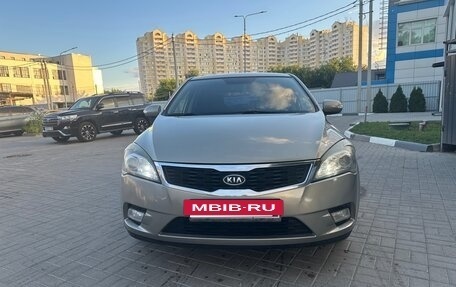 KIA cee'd I рестайлинг, 2011 год, 600 000 рублей, 2 фотография