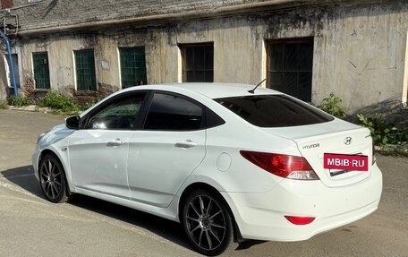 Hyundai Solaris II рестайлинг, 2012 год, 730 000 рублей, 4 фотография