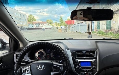 Hyundai Solaris II рестайлинг, 2012 год, 730 000 рублей, 6 фотография