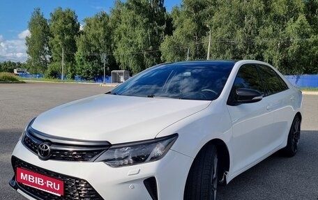 Toyota Camry, 2016 год, 2 450 000 рублей, 3 фотография