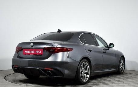 Alfa Romeo Giulia II, 2018 год, 3 300 000 рублей, 5 фотография