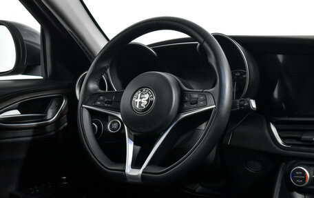 Alfa Romeo Giulia II, 2018 год, 3 300 000 рублей, 16 фотография