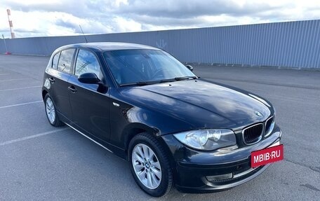 BMW 1 серия, 2011 год, 650 000 рублей, 2 фотография