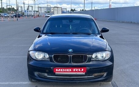 BMW 1 серия, 2011 год, 650 000 рублей, 6 фотография