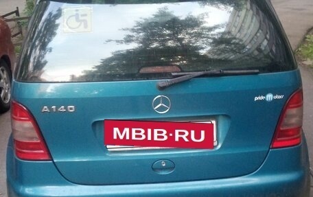 Mercedes-Benz A-Класс, 2000 год, 300 000 рублей, 2 фотография